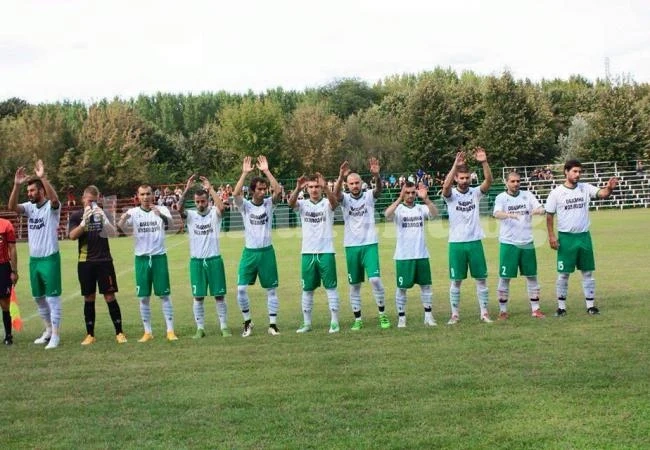 Първа Атомна с тотаджийско 3:3, Ком бра срам, Бдин спука от бой шумкари