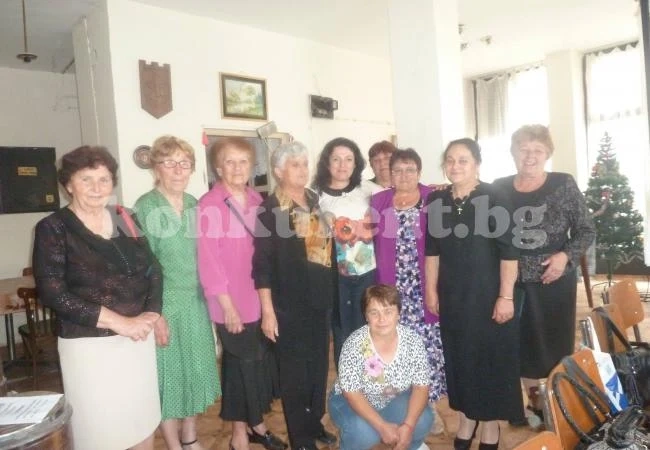 Кмет зарадва възрастните в Борован
