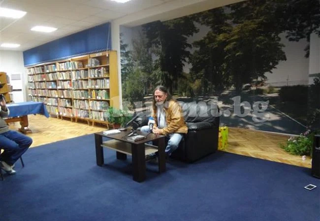 Нидал Алгафари представи книги във Видин
