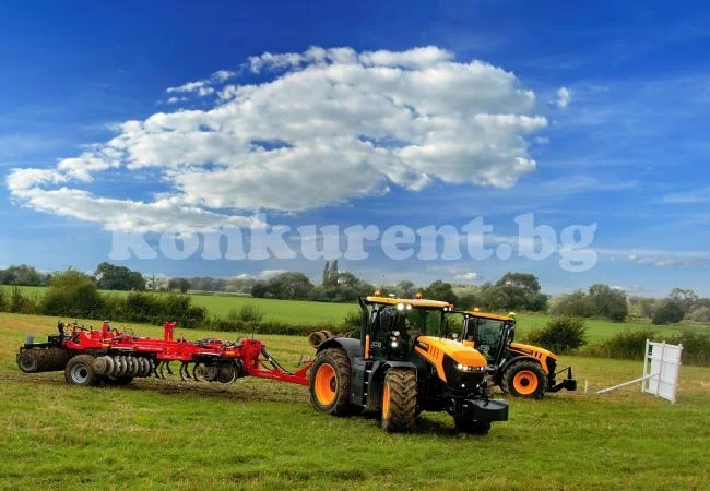 JCB представи Fastrac 8000