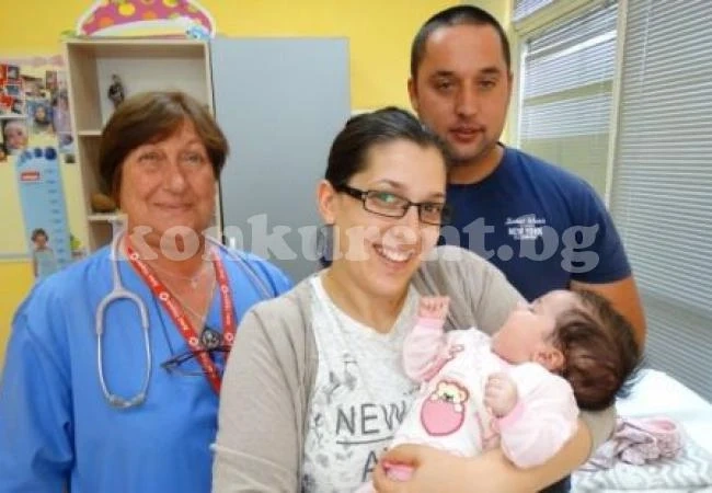Добра новина от Бургас! Спасиха новородено бебе с киста на белия дроб