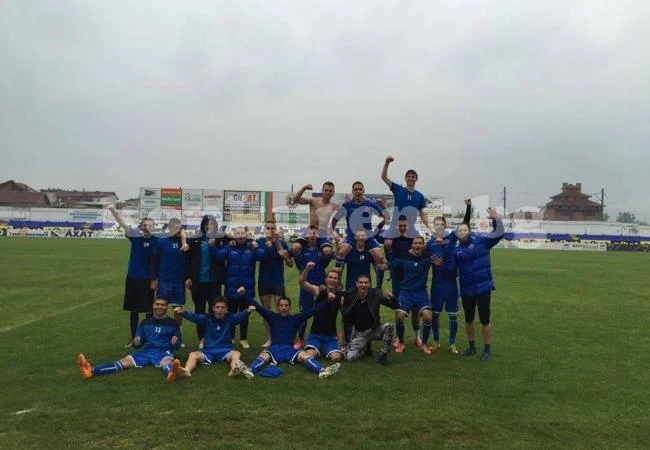 И дуо от U19 на Монтана отива на лагер с Хубчев