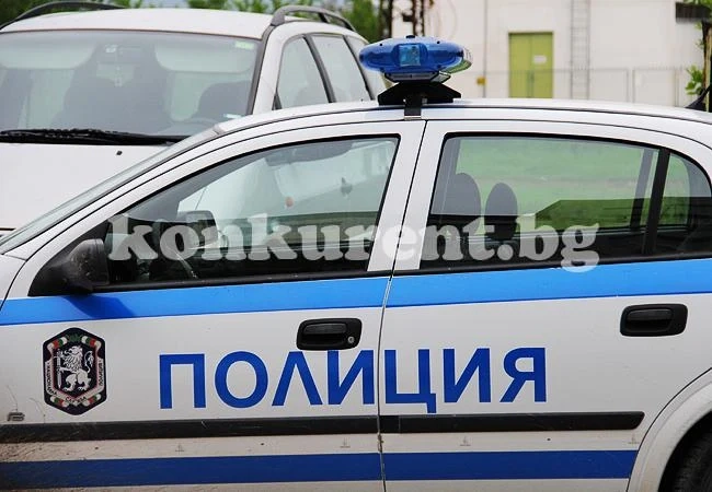 Обраха две селски къщи