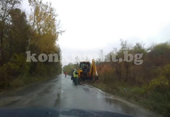 Ремонтират пътя между Враца и Криводол