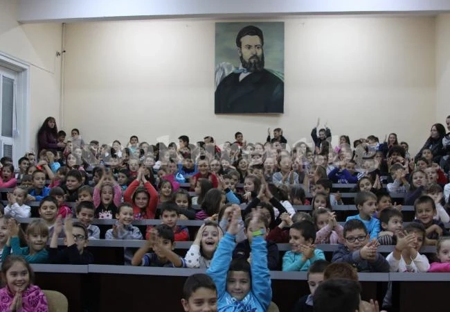 Ученици твориха в седмица на четенето