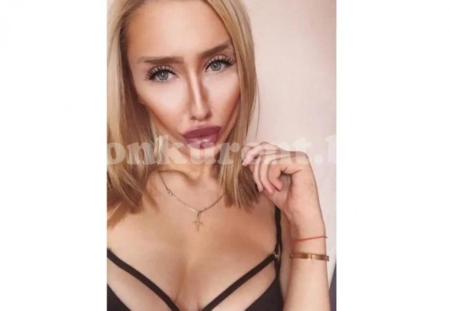 Малкото коте на Валери стана кифла №1! Лъсна с нови джуки и гривна на Cartier за 15 бона (СНИМКА)