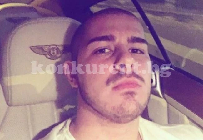 Влогър сваля плеймейтки с „Бентли“ за половин милион