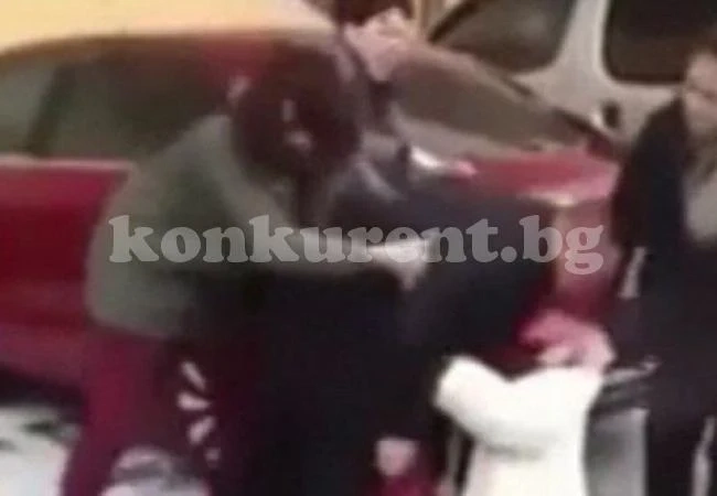Разгневена съпруга хвана мъжа си в изневяра, но я очакваше шокираща изненада... /СНИМКИ/