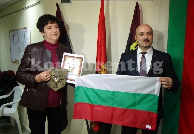 ВИДЕО: Отличиха Росица Кузманова с престижна награда на ВМРО