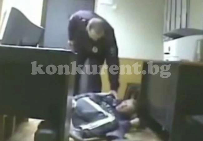 Ченгета натопиха със скрита камера майор, който пребива задържани (ВИДЕО 18+)