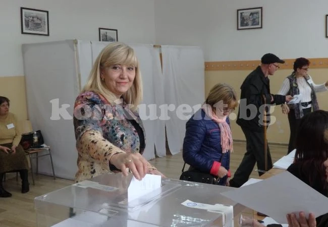 Аврамова: „Гласувах за стабилна България”