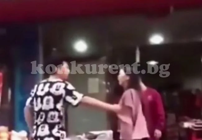 Вижте как девойка брутално наказа приятеля си след отказа му да задоволи нейна прищявка (СНИМКИ/ВИДЕО 18+)