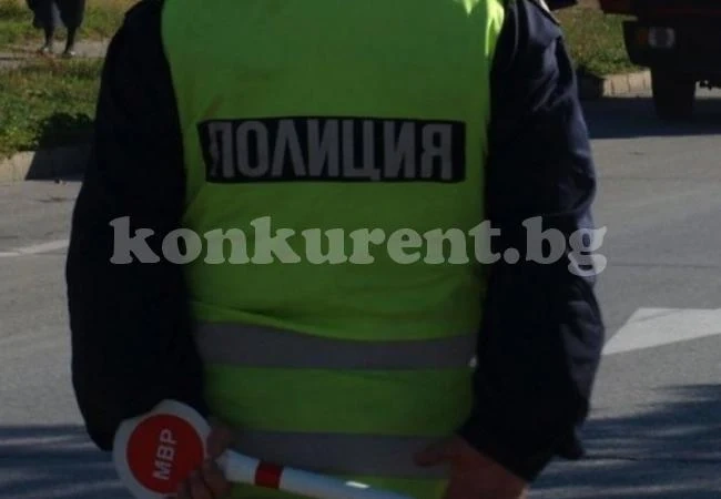 Засякоха кола с чужди табели