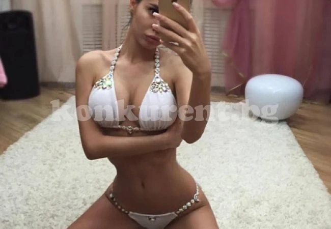 Ослепителна сръбкиня направи Николета Лозанова за смях (СНИМКИ 18+)