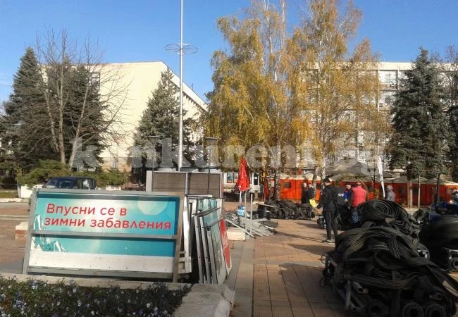 Монтират ледена пързалка в Монтана