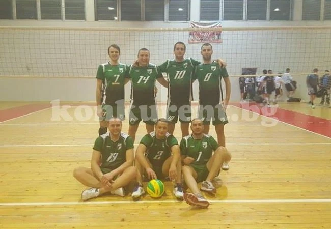 ВК Спартак няма спиране, би и тима от школата на Владо Николов
