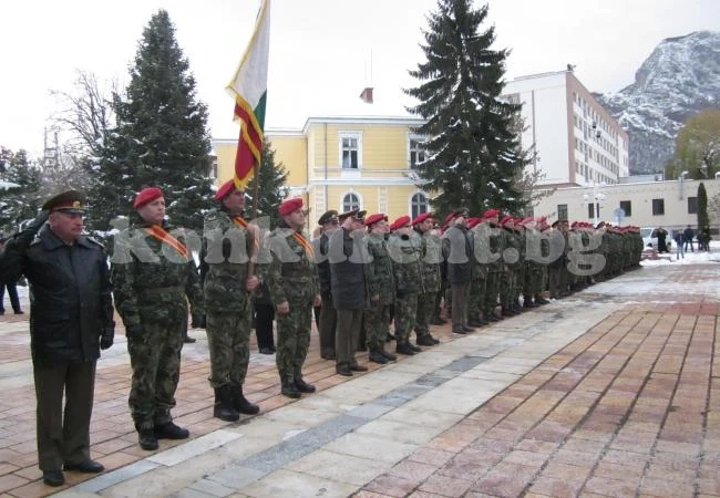 Военно формирование 54 990 празнува 2-ия си рожден ден