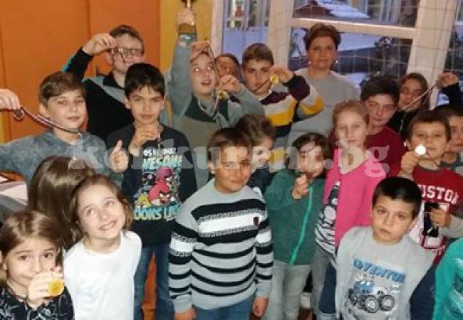 3 команди от едно школо окупираха тройката на шахмат
