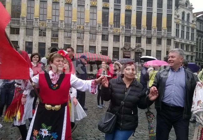 Българи събират на хоро в Брюксел пари за Вировско