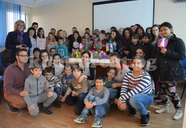 Творят коледни ангели