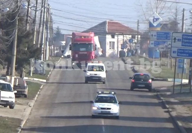 Метрото запуши трафика към АЕЦ