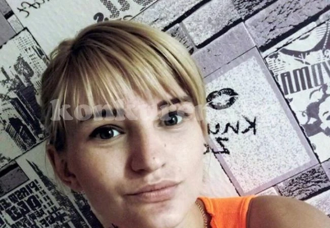 Жена отиде при любовника си и заряза децата си да умрат от глад
