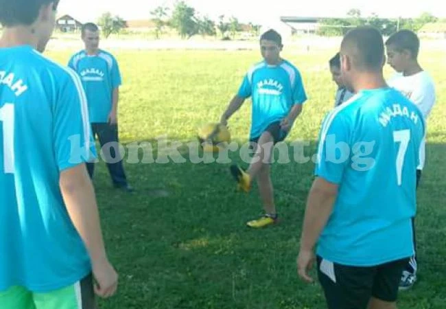 Динамо надви Левски в последния мач от V дивизия