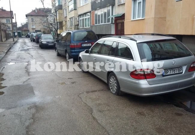 Вижте кой наряза гумите на 11 коли във Враца