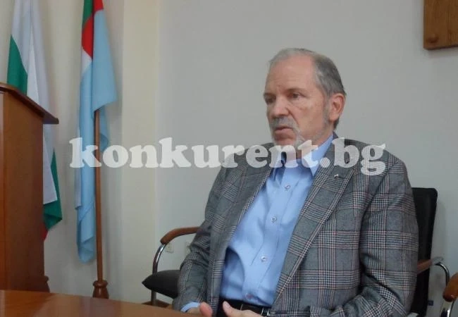 Доц. Великов подкрепи талантливи млади спортисти и творци