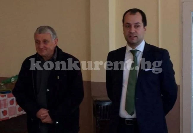 Кметът на Враца присъства на коледно тържество в Голямо Пещене