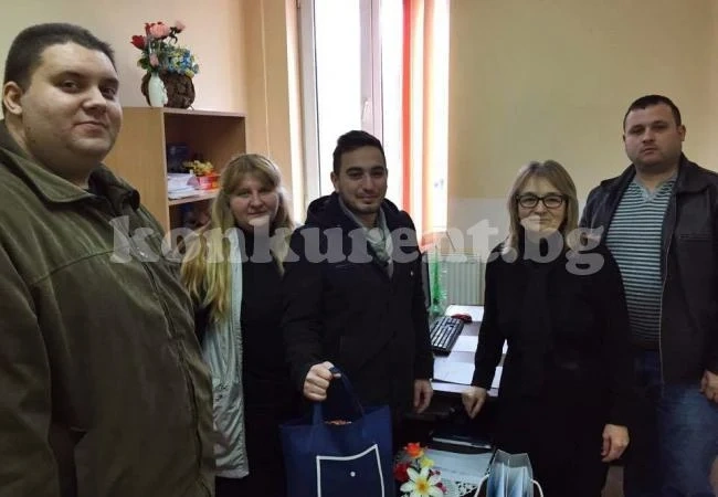 Младежите от ГЕРБ посетиха домове за възрастни хора в област Видин