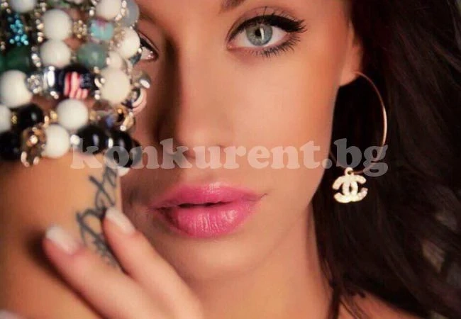 Тези крака определено ще станат най-известните в страната! (СНИМКИ 18+)