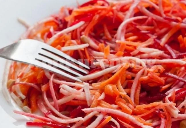 С тази витаминозна салата ще получите много нова сила и енергия