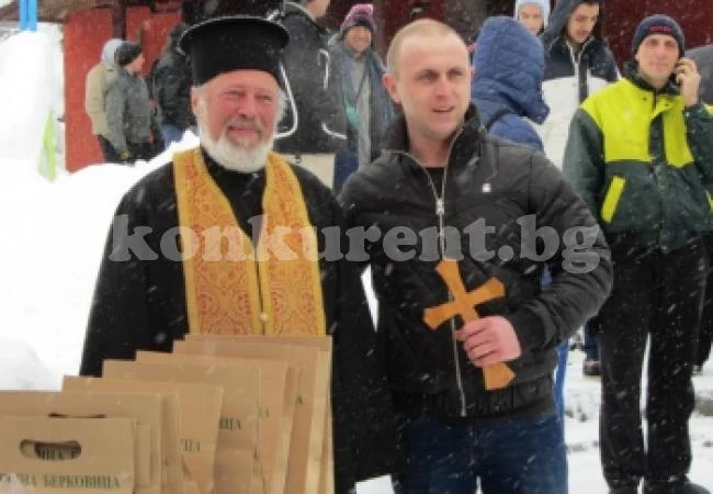 Илия Петров \