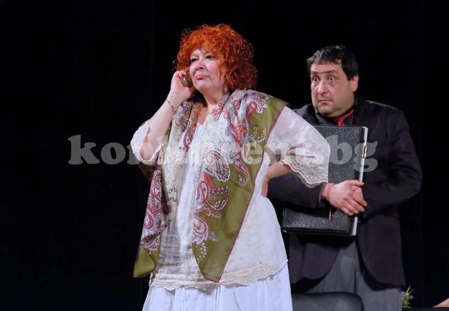 Тончо Токмакчиев и Катето Евро пристигат с „Маршрутка“ в Берковица