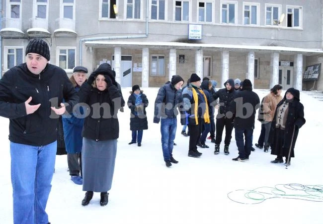 Протестиращите в Галиче: Страх ни е за живота, не пускайте Чокови!