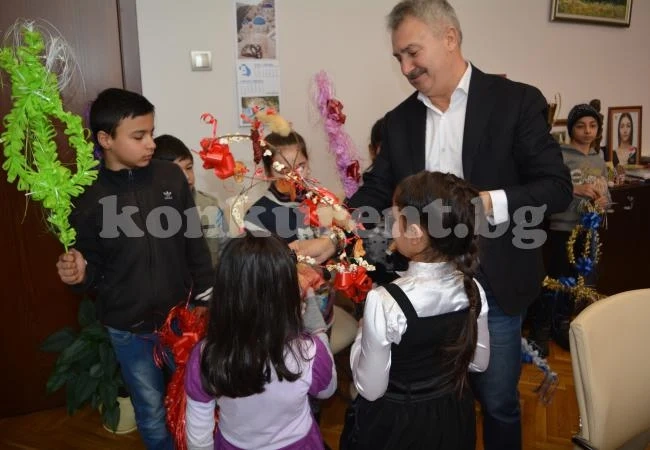 Сурвакарска чета благослови кмета Живков за Банго Васил
