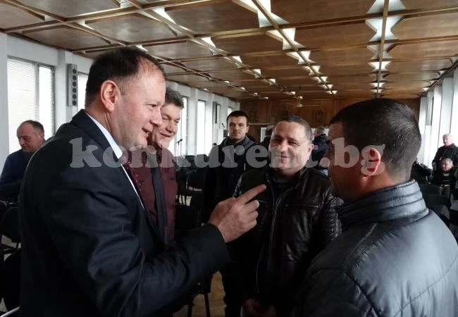 Миков подкрепи сдружението на кметовете на малки населени места на среща във Видин