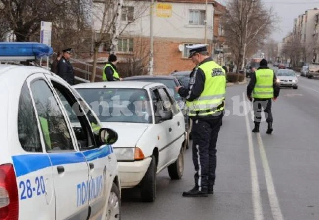 Десетки нарушения разкриха при полицейски акции