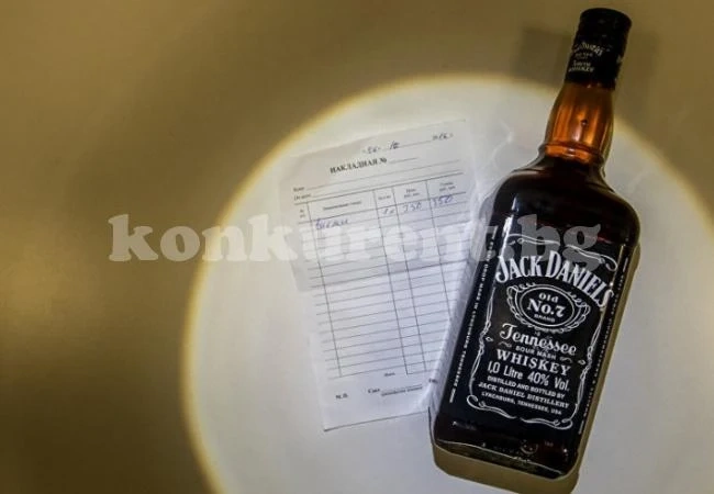 Алкохол от бутилки с етикети на Jack Daniel\'s и Bacardi с метанол убиха жена, друга е в кома