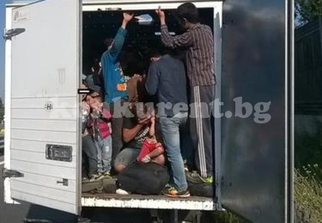Видински трафикант пробва да пробута 33 мигранти като бързоразваляща се храна