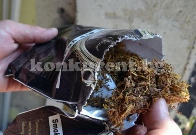 Спипаха мъж с кило контрабанден тютюн