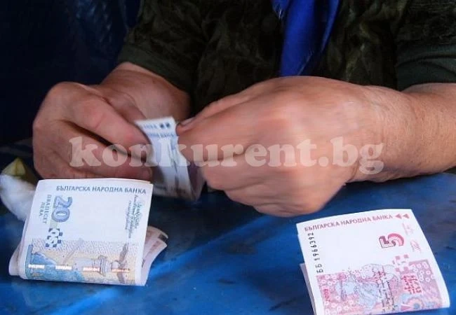 Поредна баба „помогна” на полицията с 3 бона