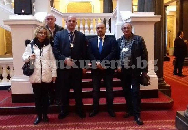 Богданов: България трябва да контактува по-активно с хората от Източна Сърбия