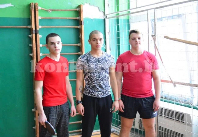 Излъчиха първенци по тенис на маса, супер триото на ПТГ бие наред
