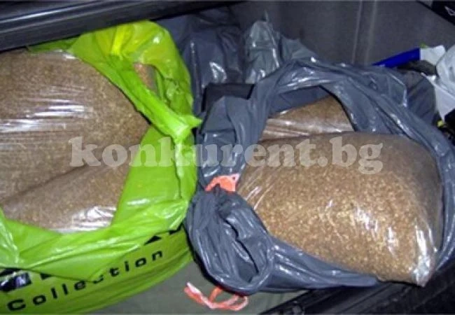 Шофьор крие в багажник на кола над 4 кг тютюн