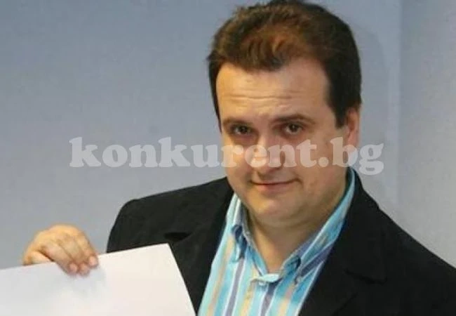 Хитър чиновник не ходи на работа от 10 години, но продължава да си получава голямата заплата (СНИМКИ)