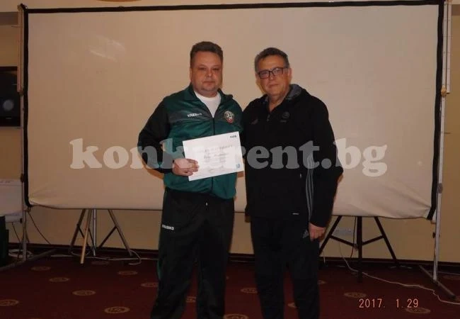 Съдийски инструктори взеха сертификати на ФИФА-семинар
