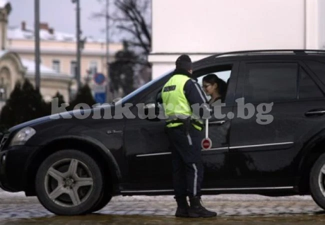 В селата около Мездра и Роман полицията проверява наред
