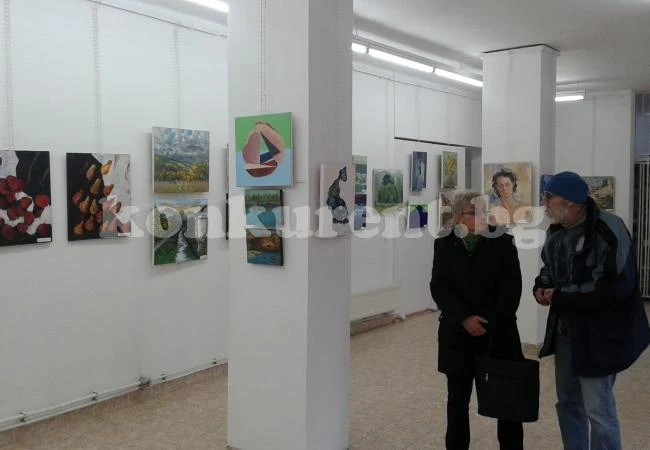 Събраха в изложба картини от пленери в Оряхово и Вършец